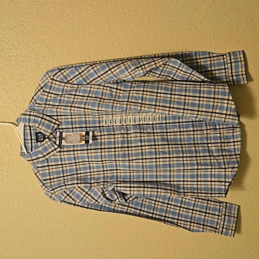 NWT Gap small plaid button up